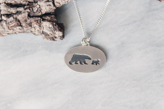 Polar bear 2025 necklace silver